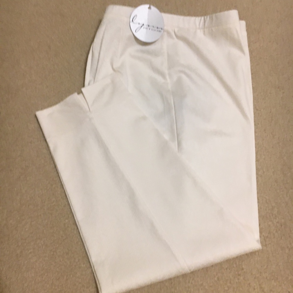 🎉 Ivory Snakeskin Print - Cropped Pant